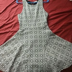 41Hawthorn Knee Length dress